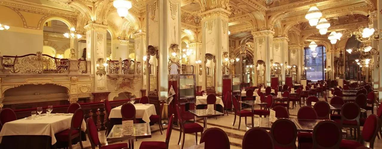 孙杨夺冠视频布达佩斯,孙杨现在还是保持着几个世界纪录