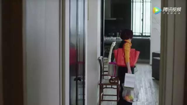 穿8万的鞋，背60万的包，怪不得罗子君会爱上贺涵