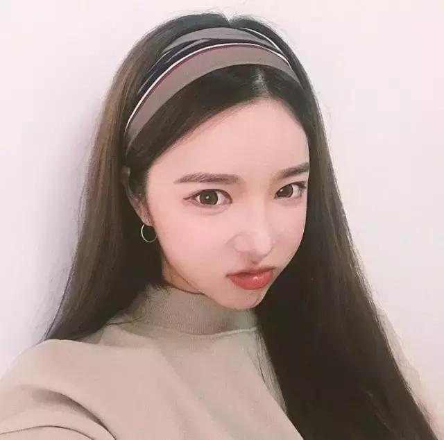 发带好看高级,可以修饰脸型的发带