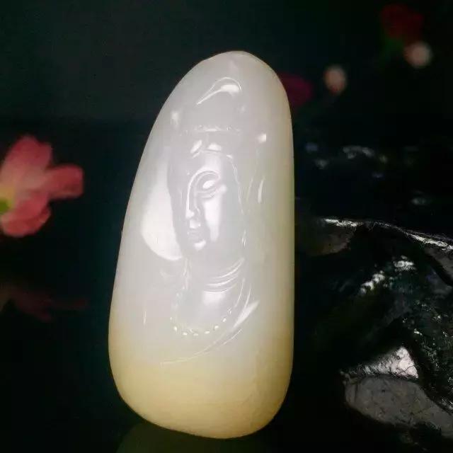 和田玉山料原石多少钱一斤,和田玉籽料原石免费鉴别