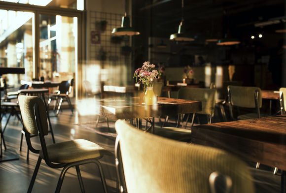 一张照片讲述一个故事100字,用照片讲述经历的视频