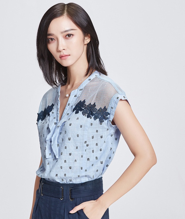 时尚个性收身印花t恤,服装图案印花t恤