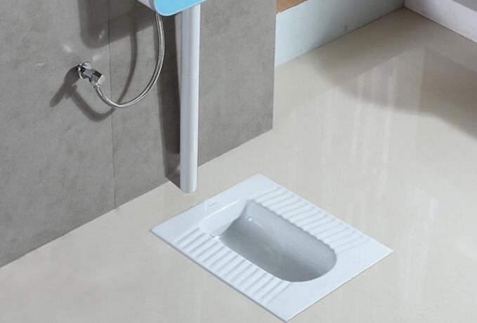 家里蹲便器要么堵塞要么有异味，老师傅给支了几招，没想到真管用