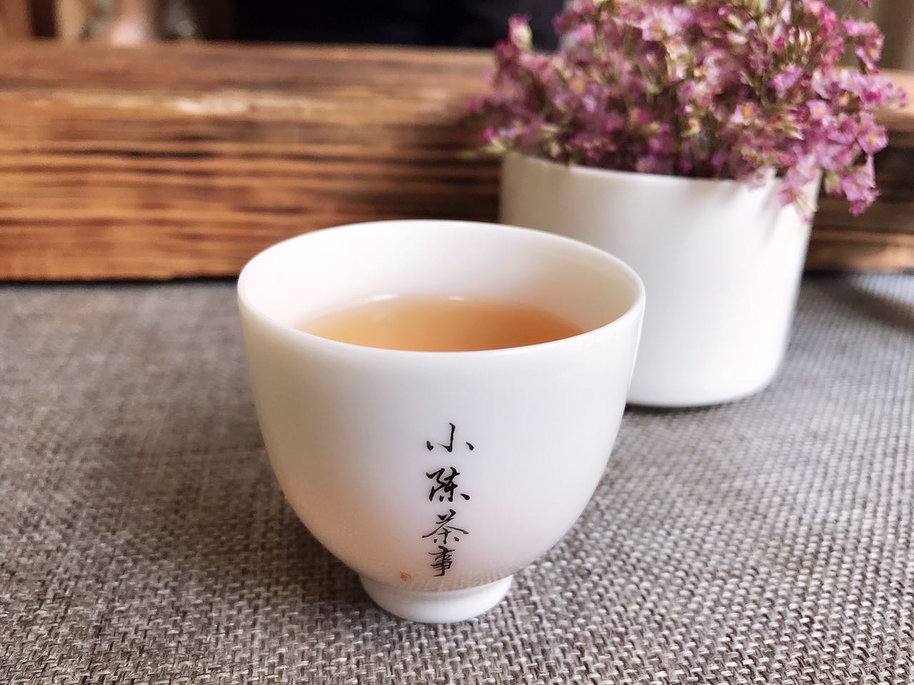 白茶的口感和香气一句话描述,白茶的十种香气