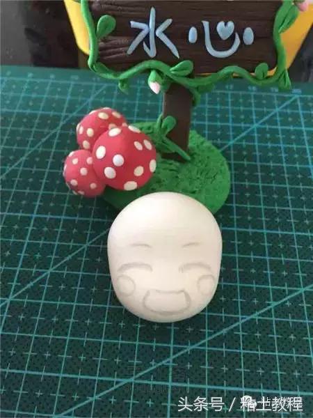 有个整天满地打滚胡吃海塞的小女孩，却人人都喜爱，彩泥手工干物妹小埋教你开心捏起来