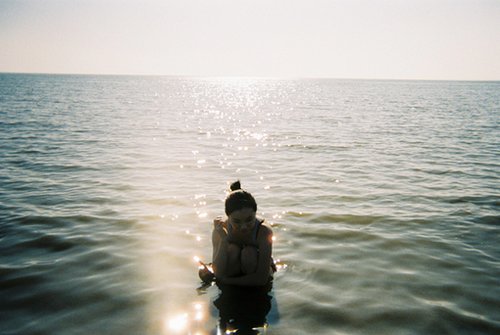 适合发朋友圈的经典句子幽默,温暖冬天美文适合发朋友圈