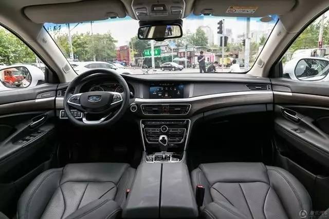 吉利博瑞最新款轿车,最新款吉利博瑞空间展示