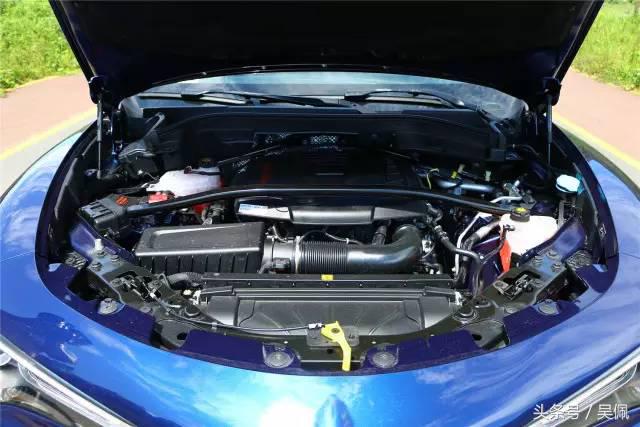 阿尔法罗密欧stelvio赛道版试驾,stelvio阿尔法罗密欧试驾