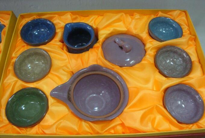 冰裂茶具好还是紫砂茶具好,冰裂茶具和青花瓷茶具哪个好