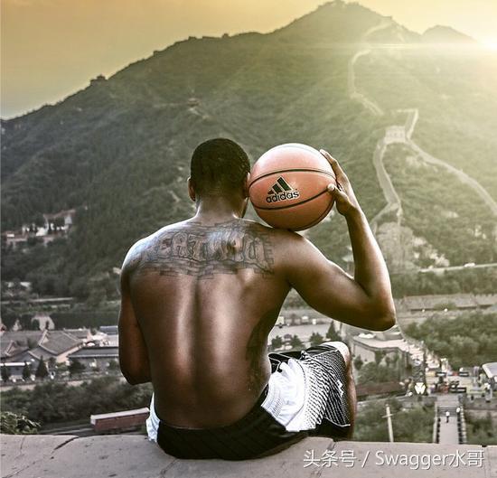 篮球界乔丹科比詹姆斯3个巨星,科比詹姆斯乔丹一起打篮球的视频