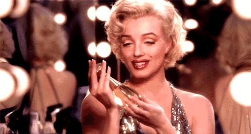 叫你买瓶香水送对象，除了香奈儿5号你是不是又懵逼了？普及那些你少有听闻的大品牌香水