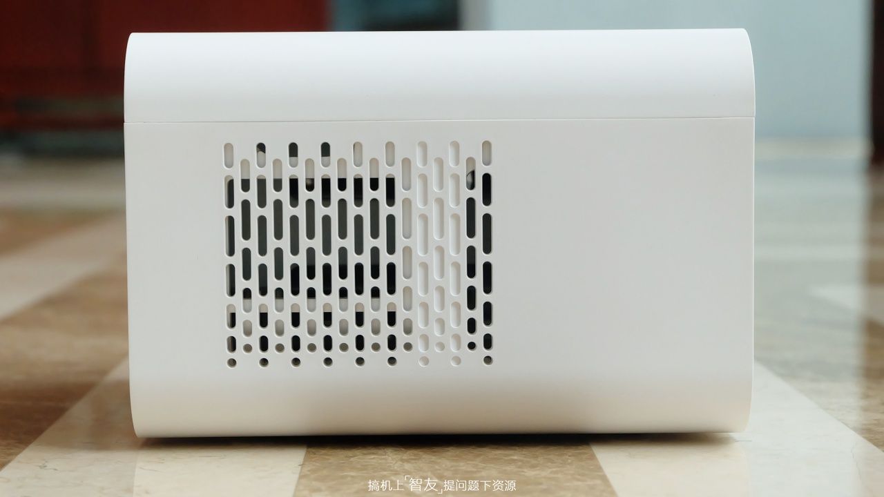 下片、存片、播片！这个NAS设备一机顶三用