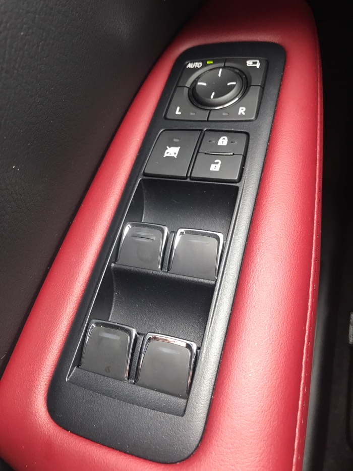 雷克萨斯rx200t哪个版本实惠,雷克萨斯rx200t加不上油