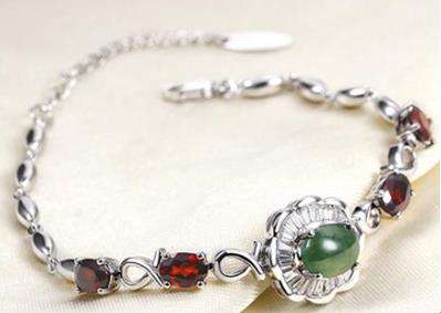 金店清洗金银首饰用什么,金银首饰自己在家清洗妙招