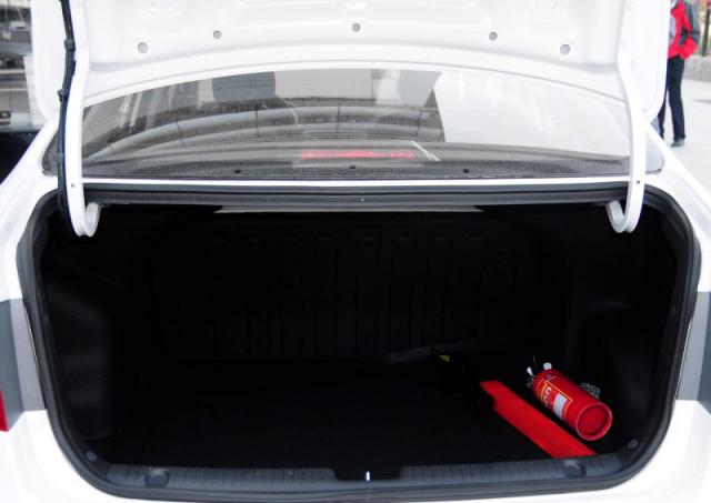 起亚k2测评二手车,起亚k2深度测评