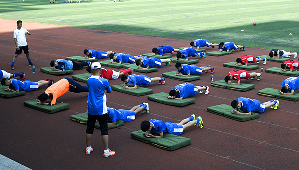 成都七中学生参加世界竞赛第一名,成都七中总冠军