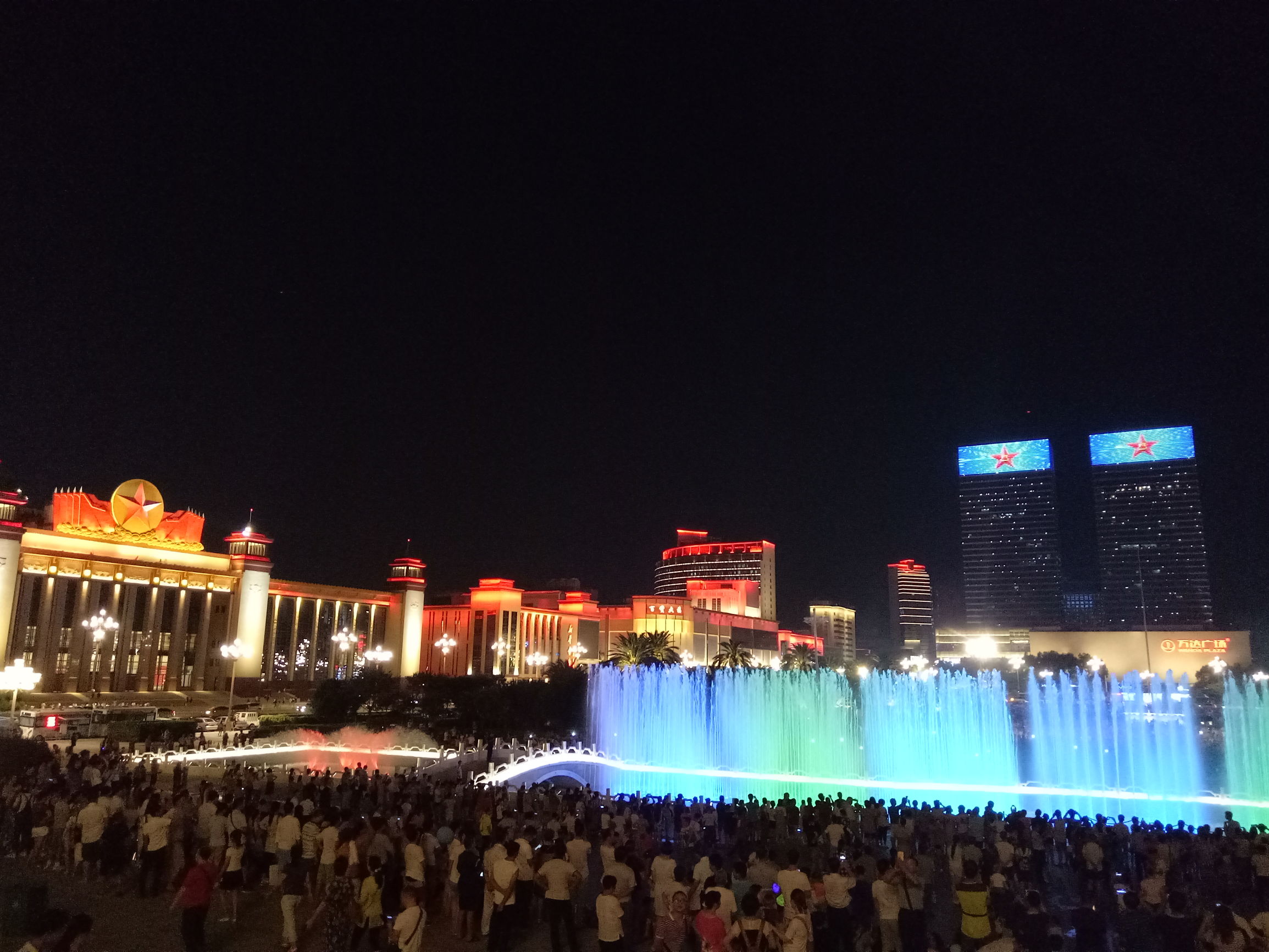 南昌八一广场改造花了多少钱,南昌市八一广场改造工程