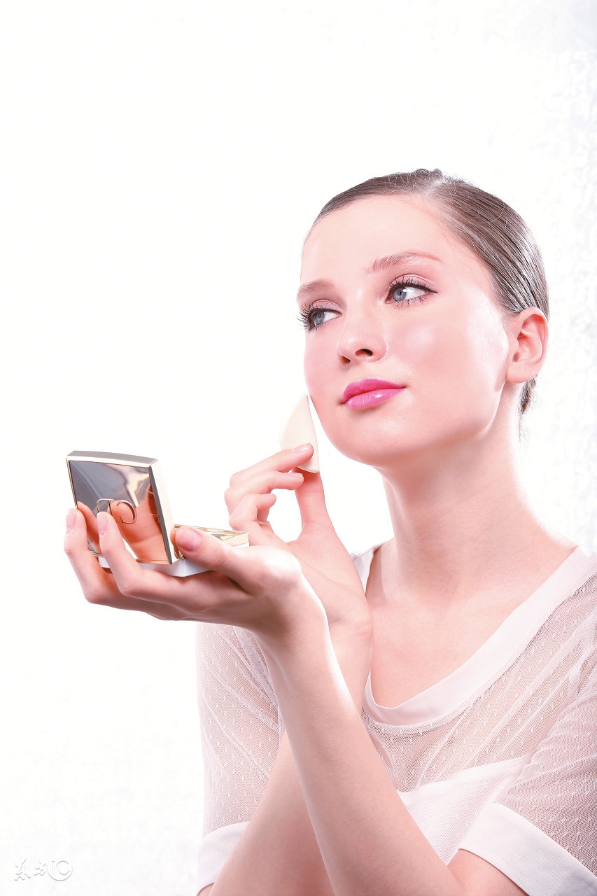 bb霜cc霜隔离霜防晒霜有什么区别,bb霜cc霜和粉底液有什么区别