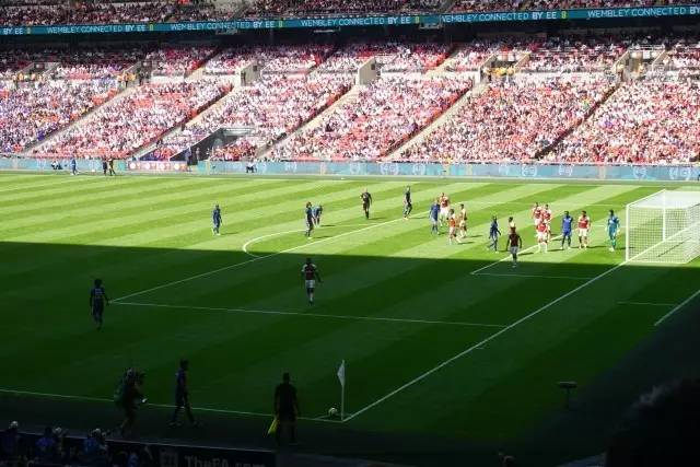 伦敦温布利社区盾杯,温布利看英甲升级附加赛