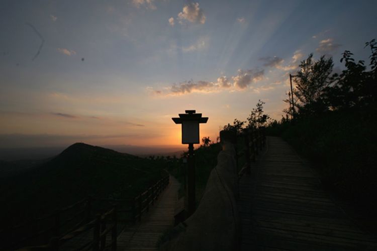 伊滨区万安山山顶公园,洛阳万安山山顶公园照片