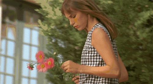 为什么在巴黎你找不到“同款”的女人?