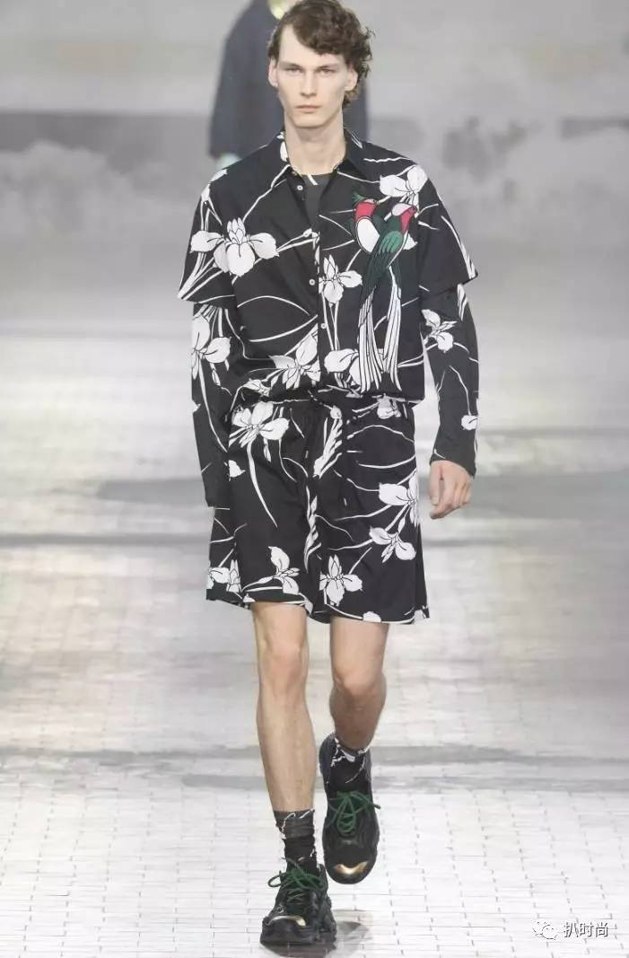 当下男装流行款式,男装宽松百慕大短裤流行趋势