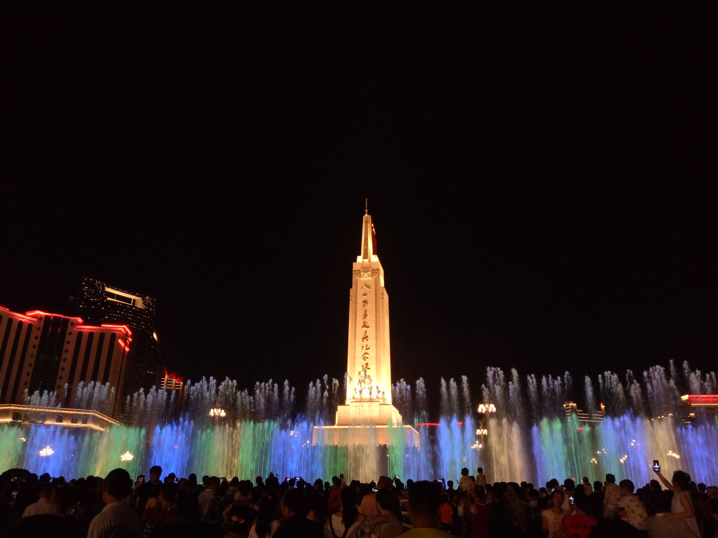 南昌八一广场改造花了多少钱,南昌市八一广场改造工程