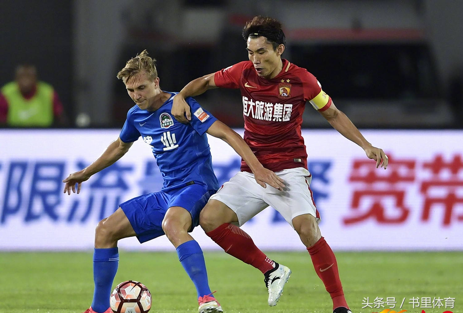 广州恒大客场4-1击败,河南建业vs广州恒大比赛地点