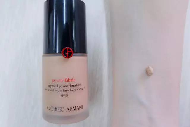 编辑部的选择｜4款网红粉底测评，不去专柜也能挑到适合你的那个