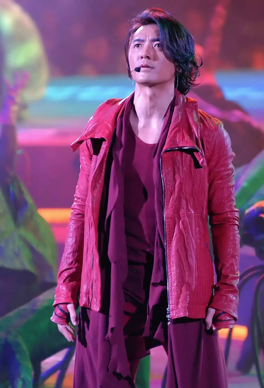 香港最著名的胡须佬，胡子不仅仅是标志，更是风格体现