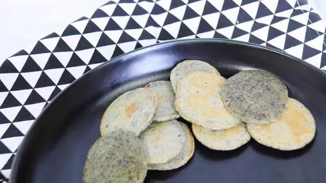 自制黑芝麻虾皮粉,黑芝麻粉怎么吃补钙好