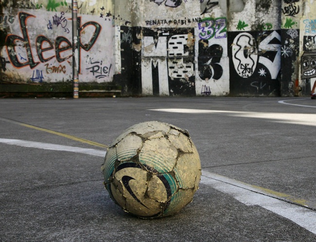 从巴西贫民窟走出来的足球巨星,出生在平民窟的巴西球星