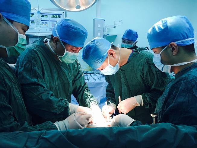 最粗长的针刀治疗女性坐骨神经痛,梨状肌导致的坐骨神经痛怎么治疗