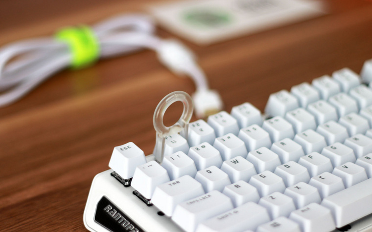 镭拓mxx机械键盘拆解,手感好炫酷的键盘