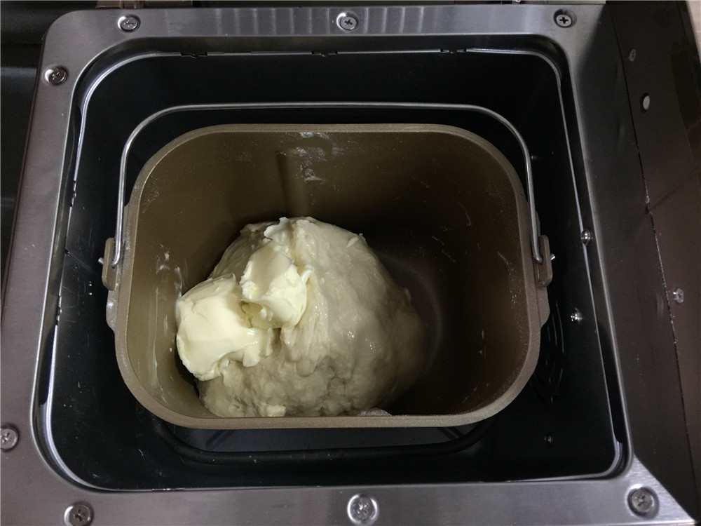 现烤松软的吐司奶香味十足,怎样制作柔软拉丝的吐司