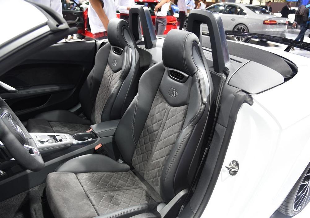 奥迪tt敞篷2021款落地多少钱,奥迪ttrs-r敞篷