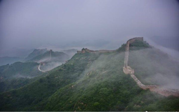 自带仙气效果，如临仙境奇缘，你见过这么高颜值的万里长城吗？