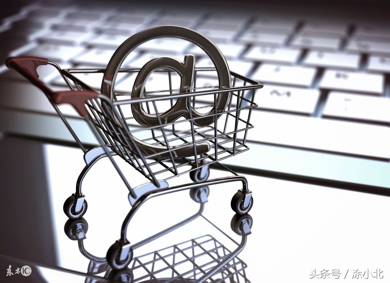 线下思维和互联网思维,互联网思维包括流量思维