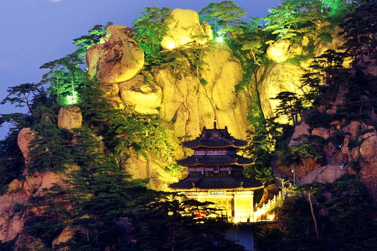 辽宁鞍山是祖国钢都,中国第一产钢大省