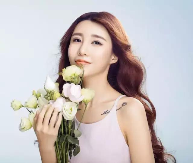 一千多万粉丝的网红创业,年营业收入1亿利润300万