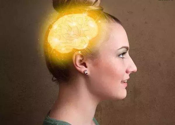 女性哪个部位最先老？万万那没想到第一竟然是