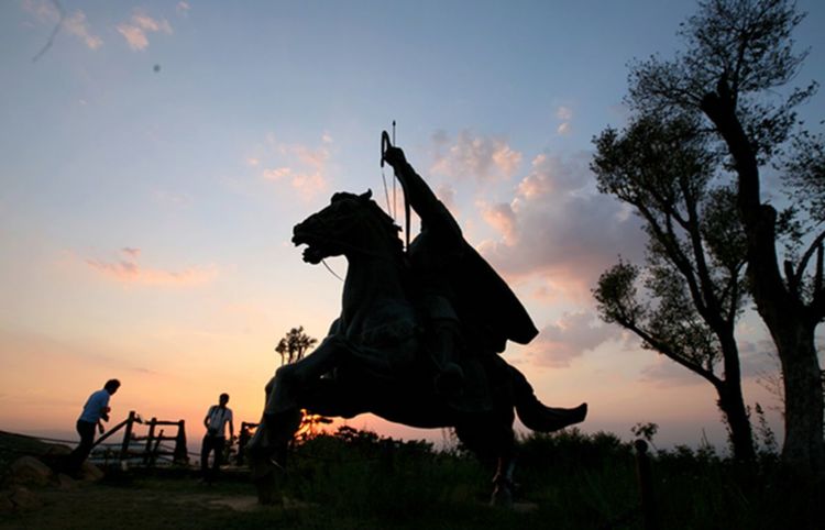 伊滨区万安山山顶公园,洛阳万安山山顶公园照片