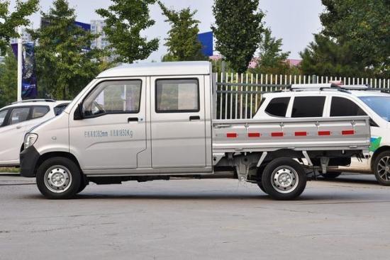 五菱之光小卡拉货合法吗,五菱之光小卡买单排还是双排