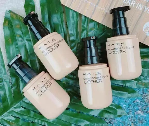 夏天很油冬天起皮,夏天很油冬天很干用什么粉底液