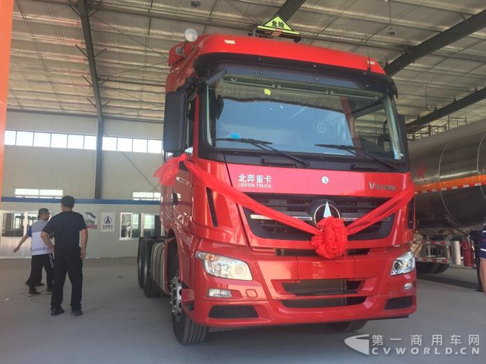 陕汽重卡2023展会,陕汽重卡vs一汽解放