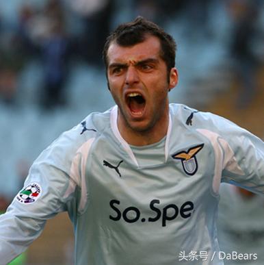 一个国家一个足球巨星,一个国家的英雄