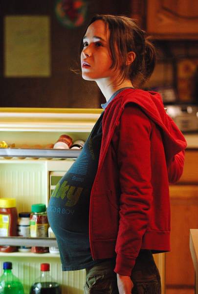 鉴影|49岁的主人公怀孕了，女儿吓懵，老公问：爸爸是谁！