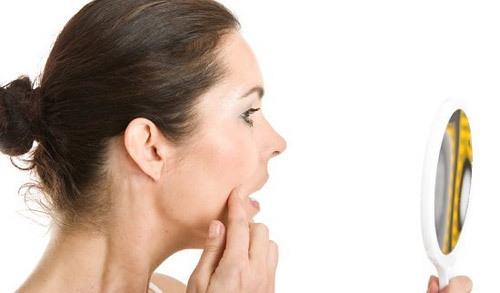 经期下巴长痘痘是什么原因,经期额头长痘是什么原因