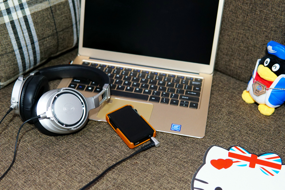 日本铁三角耳机sr9,铁三角ath-m20x耳机测评