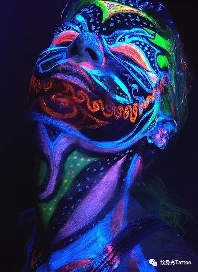 它是夜店的焦点，时尚的宠儿，医院……的心病……